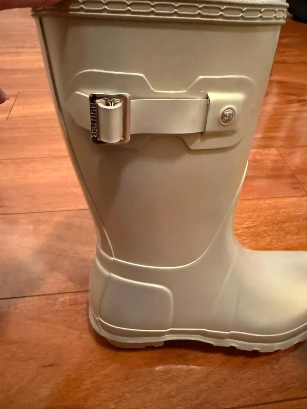 Hunter Original Short Nebula Rain Boots Pale Gold Size 8 NWT Metallic ✨